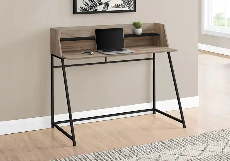 47,25 Bureau avec petite huche